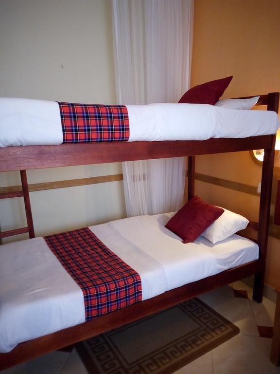 J Residence Motel Entebbe Eksteriør bilde