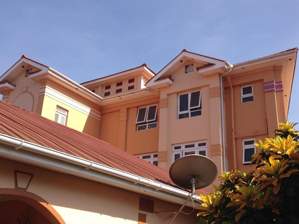 J Residence Motel Entebbe Eksteriør bilde